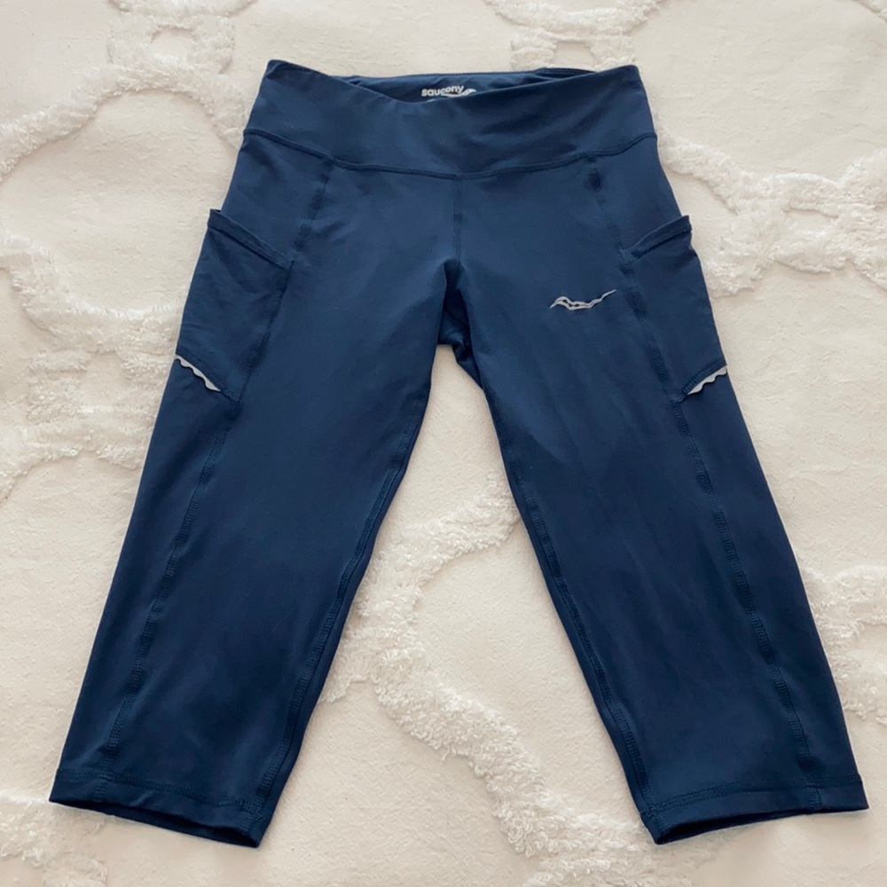 3/$25 🌟 Saucony Running Crops